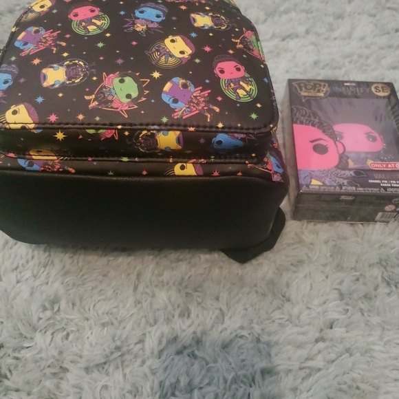 Funko Pop Backpack and Pin - Picture 3 of 4